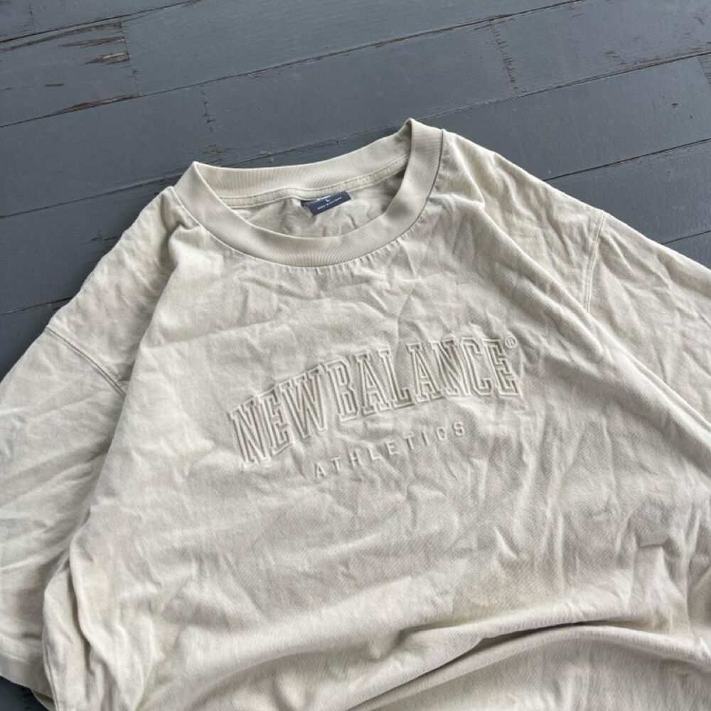 2000s New Balance Streetwear Y2K Tee Shirt